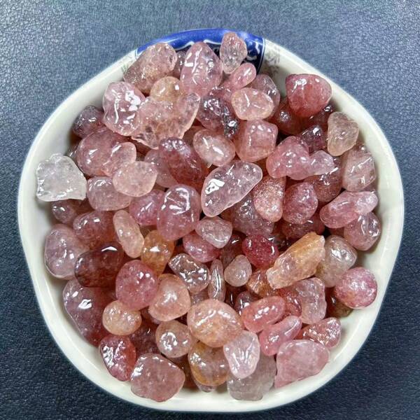 Natürlicher Erdbeerkristall-Kies, Aquarium-Dekorationssteine Heim-Dekoration Vase Raum-Dekoration Blumenvase Glasvase