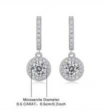 1 Par de Brincos Estilo Francês com Moissanita de 0,5 Quilates, Banhado a Ouro 18K em Prata 925, Engaste Quadrado com Pedra Principal Brilhante e Diamantes Pavê Acento, Design Francês Elegante Adequado para Eventos Formais, Acompanha Certificado GRA - prata - Visão 5