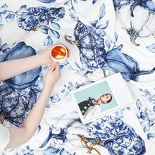 1pc Autumn Flannel Blanket, Featuring Fluffy Flannel Fabric With Blue & White Porcelain Pumpkin Pattern, Soft & Cozy Thanksgiving Themed Blanket, Ideal For Holiday Decor & Gifting, Suitable For Living Room, Bedroom, Office, Camping, Party, Thanksgiving Throw Blanket, Nap Blanket | Sofa Blanket | Air Conditioning Blanket, Multiple Sizes Available, White Blanket