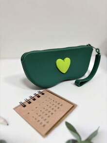 قطعة واحدة من حافظة نظارات من السيليكون مع سحاب، علبة نظارات شمسية. حقيبة تجميل متعددة الاستخدامات ذات سعة كبيرة، حقيبة تخزين، كيس تخزين، حقيبة للأشياء الصغيرة، مع حبل معلق للتعليق. يمكن أن تحتوي على نظارات، فرش مكياج، طلاء أظافر، قطع نقدية صغيرة، سلاسل مفاتيح، كابلات بيانات، إلخ. مناسبة للسفر والمنزل والمدرسة والتنقل. هدايا للنساء، هدايا عيد الميلاد، أفكار هدايا للنساء