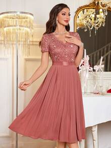 MIUSOL فستان براقة زهور الشيفون من الدانتيل ذو الياقة على شكل حرف V مع طيات في الذيل، فستان تموج للحفلات، فستان قطع A، فستان طويل، فستان متوسط الطول