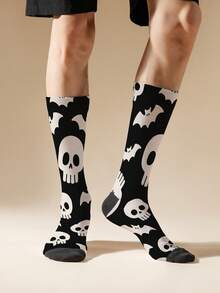 1 par de calcetines negros y blancos con elementos espeluznantes de Halloween - Divertidos y festivos, de poliéster elástico, suaves al tacto y duraderos, regalo de Halloween para adultos y niños