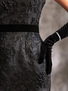Vestido de noche de estilo vintage, elegante y de clase alta con diseño de jacquard en relieve delicado con apariencia de satén brillante con patrón 3D, cintura drapeada de talle alto, bajo con abertura, sin mangas, para eventos de etiqueta negra, sensación de Derby, vestido negro pequeño, vestido de invitada de boda, estilo de corte, baile de graduación - Negro - Ver 2
