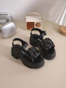 1 par de sandalias para niñas para exteriores, nuevas sandalias romanas de verano de diseño de suela gruesa de unicolor, antideslizantes y duraderas para niños - Negro - Ver 2