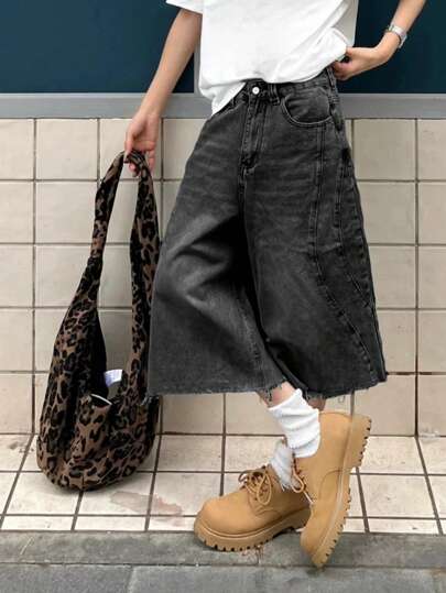 1件男士做旧牛仔短裤，复古美式宽松街头嘻哈拼接阔腿休闲百慕大短裤（不含腰带和配饰）