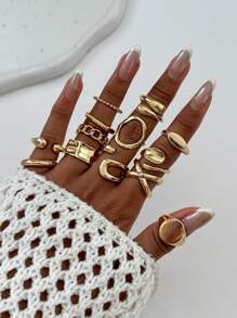 14pcs/Set Minimalist Punk Fashion Multi-Element Asymmetrical Wave Geometric Round Water Drop Rings, Vintage Metal Gold Color Thick Ring Set, Suitable For Women Daily Wear, Holiday Decoration, Party Outfit, Festival Gift