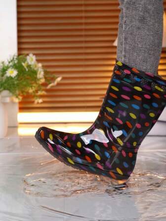 高品质女士雨靴，彩色圆点图案，PVC 材质，防滑防污，适合潮湿泥泞地形，女士 PVC 水晶雨鞋，几何彩色防滑设计，适合钓鱼、园艺、骑摩托车等户外活动，多功能女士雨靴