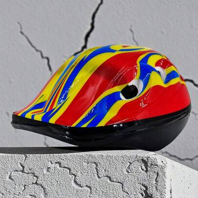 Casco de Seguridad Deportivo Infantil/Juvenil Diseño con Llamas Rojas y Amarillas - Protección Multideporte para Bicicleta, Patineta y Patines - Diseño Vibrante.