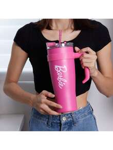 Cốc thép ống hút cỡ lớn MINISO Barbie 1600mL/54oz, màu hồng Barbie độc quyền + Tay cầm tiện lợi, khóa nhiệt độ bằng thép không gỉ hai lớp, cấu trúc dễ vệ sinh, hoàn hảo cho các chuyến đi ngoài trời/uống nước tại văn phòng. (1 chiếc) - Hồng - Xem 5