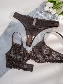 1 套女士纯色蕾丝钢圈加大码文胸套装，提升型