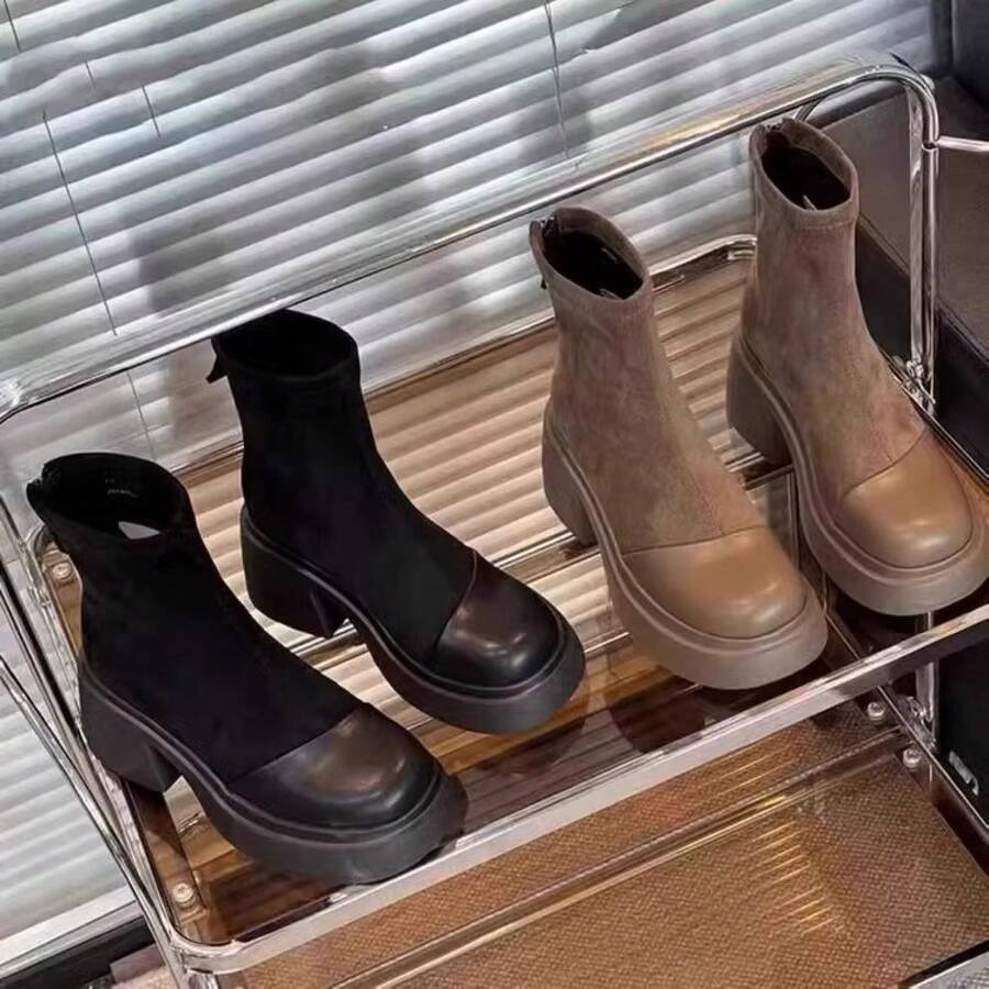 Women Ankle Boots & Booties - 黑色 - 查看 1