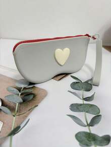 قطعة واحدة من حافظة نظارات من السيليكون مع سحاب، علبة نظارات شمسية. حقيبة تجميل متعددة الاستخدامات ذات سعة كبيرة، حقيبة تخزين، كيس تخزين، حقيبة للأشياء الصغيرة، مع حبل معلق للتعليق. يمكن أن تحتوي على نظارات، فرش مكياج، طلاء أظافر، قطع نقدية صغيرة، سلاسل مفاتيح، كابلات بيانات، إلخ. مناسبة للسفر والمنزل والمدرسة والتنقل. هدايا للنساء، هدايا عيد الميلاد، أفكار هدايا للنساء