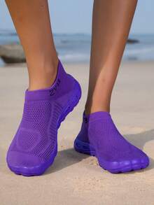 Zapatos de agua amigables con los pies descalzos ZVB, zapatos de playa de suela blanda para mujeres para nadar, bucear, actividades al aire libre de secado rápido para el verano, zapatos de agua para pesca, antideslizantes y transpirables - Morado - Ver 4
