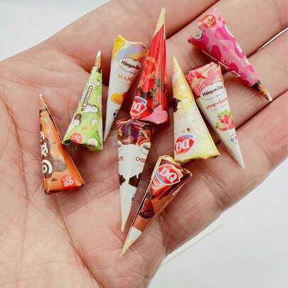 1:12 Mini Doll House Miniature Food Play Mini Toy Ice Cream Simulation Cone Ice Cream Model( Random Style)