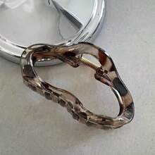 Pinza de pelo grande y universal con estampado de leopardo, pinza elegante para peinados de moño, nuevo accesorio de cabello de moda 2024: pinza, mordaza, agarrador y atrapador de cabello
