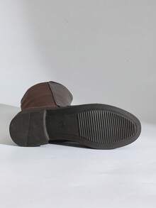 女士皮革与绒面革拼接基本款侧拉链设计靴子，经典圆头舒适不紧身，高筒修身，保暖内衬，适合秋冬季，平跟舒适，适合全天穿着，适合多种场合，时尚秋冬季马术靴，棕色靴子 - 棕色 - 查看 11