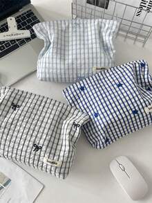 1pc Plaid Blue Embroidered Floral Bow Makeup Bag, Waterproof, Can Hold Lipstick, Women's Cosmetic Bag, Small Compact Makeup Case, Ladies Travel Pouch, Pencil Case, Large Capacity Makeup Brush Holder, Travel Toiletry Organizer, Pencil Pouch - Multicolor - View 3