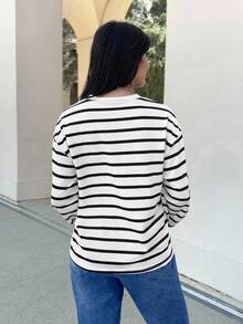 EMERY ROSE 春季白色条纹印花落肩卫衣连帽衫毕业、返校服装、毕业、女士教师服装、返校 - 黑與白 - 查看 6