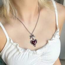 1pc Vintage Gothic Thorn Heart Cross Butterfly Pendant Necklace, Women's Fashion Jewelry Accessory, Suitable For Party, Halloween Wear, Dark Personalized Necklace