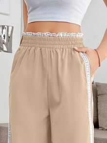 Pantalón de mujer unicolor cómodo para uso casual con rayas laterales de encaje - Caqui - Ver 3