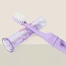 MINISO Sanrio Kuromi Faltbecher Kulturtasche-Set. Das lila Farbschema ist super auffallend. Der Faltbecher spart Platz, kombiniert mit einer tragbaren Zahnbürste mit Kuromi Muster. (1 Stück)