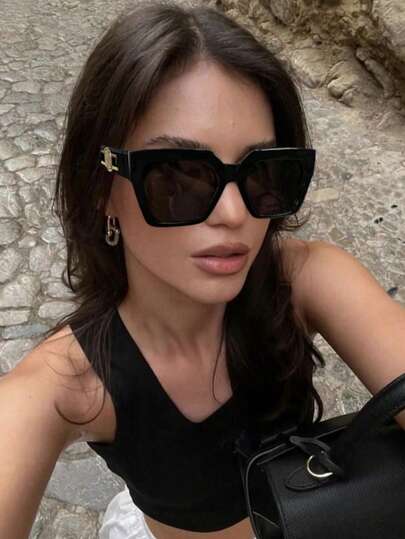 1 pieza Gafas de mujer con montura cuadrada negra de moda con accesorios de viaje y playa personalizados, básicos de Halloween, ropa de otoño e invierno, regalos casuales de negocios para vacaciones de verano en la playa, al aire libre, viajes, decoración de patillas, estilo vintage con montura cuadrada grande para salir, volver a la escuela