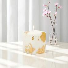 1 Stück handgefertigte goldfoliierte weiße Kerze, geruchlos & rauchfrei, künstlerisch & hochwertig, aus Sojawachs hergestellt, geeignet für Heimdekoration, Geschenke, Vatertag, Thanksgiving, Geburtstagsfeiern, kann 40 Stunden brennen, Größe und Platzierung der Goldfolie können variieren, zufällig versendet