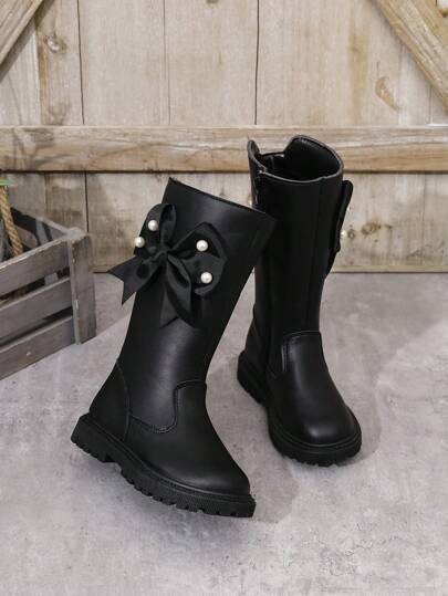 1 双黑色及膝靴，柔软 PU 材质，仿珍珠网眼蝴蝶结装饰，拉链开合，保暖面料衬里，圆头，软底，时尚公主靴，适合 3-12 岁女孩日常、上学、度假穿着，秋冬新款