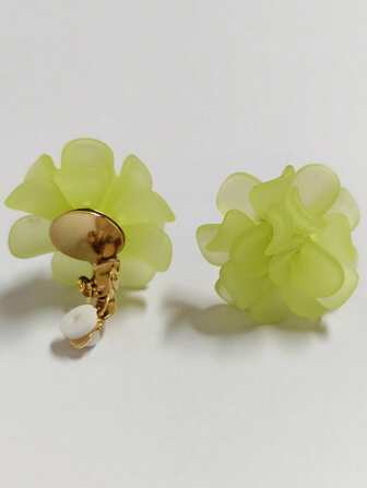 1对优雅白色花朵夹式耳环，女士新款时尚无耳洞耳环，适合女孩派对佩戴，饰品配件