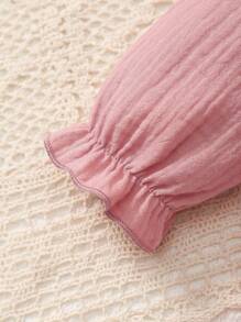 MommBaby 2pcs/Set Baby Girl Lace Floral Ruffled Collar, Flared Sleeve Romper With Button Front, And Frilled Bonnet Hat Set, Cute Vintage Inspired Outfit, Spring/Autumn