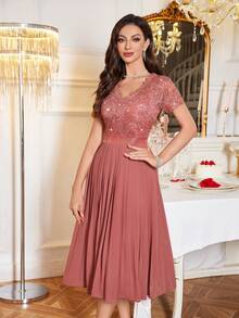 MIUSOL فستان براقة زهور الشيفون من الدانتيل ذو الياقة على شكل حرف V مع طيات في الذيل، فستان تموج للحفلات، فستان قطع A، فستان طويل، فستان متوسط الطول