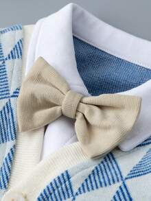 蓝白几何图案婴儿连体衣，二合一设计，带蝴蝶结，新生儿绅士套装