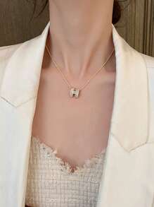 1pc New Zirconia Letter H Pendant Necklace, Rhinestone Design, Choker Necklace, Versatile