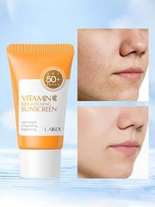 LAIKOU 维生素 C 护肤套装，包含：17ml 维生素 C 精华液、30ml 维生素 C 眼部精华、15g 维生素 C 眼霜、100ml 维生素 C 爽肤水、30g 维生素 C 防晒霜，以及 4 件套维生素 C 旅行套装（20g 洁面乳 + 20ml 爽肤水）。 - 10件套禮盒 - 查看 6