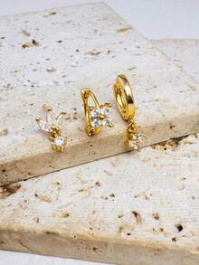 3 piezas Pendientes de botón con flor de 5 pétalos de circonita, apilables, adecuados para mujeres; Pendientes hipoalergénicos chapados en oro de 18K para cartílago de la oreja, joyería para perforación de orejas, adecuados para mujeres y niñas - Oro-7# - Ver 4