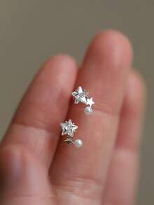 زوج من أقراط الأذن المرصعة بالزركونيا والخرز المستدير من الفضة الإسترليني عيار 925، بتصميم نجمة وخرز مستدير، مجوهرات مثالية لعيد الميلاد، مناسبة للاستخدام اليومي للنساء وكهدايا عيد، إكسسوارات مجوهرات عصرية