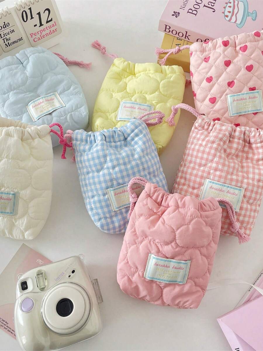 1pc Cute Quilted Camera Bag, CCD Storage Bag, Camera Bag, Soft Material, Anti-Drop & Dust-Proof, Compact Camera Pouch Suitable For Black Card Camera Storage, Minimalist & Portable, Anti-Drop & Scratch-Resistant, Multipurpose, Outdoor Use, Camera Accessory, Travel Essential, Cruise Essential, Dorm Essential, Birthday Gift, Bridesmaid Gift, Mother's Gift, Teacher's Gift, Back To School Gift, Plaid Charger Protective Case, Power Bank, Phone Charger, Digital Camera Accessory - Multicolor - View 1