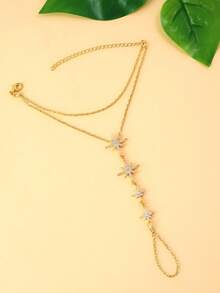 1 件镶有水钻的 4 星形手指手链，女士派对配饰