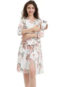 Maternity Robe And Baby Receiving Blanket Set For Labor And Delivery - White Big Flower - View 1