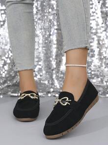 1 Paar Vintage Damen Loafer, Obermaterial aus Wildleder mit bedruckter Ketten-Dekoration, atmungsaktiv und bequeme Slip-On Flache Schuhe, geeignet für Partys, Dates, Tänze, täglichen Lässig-Stil, Strand, Innenbereich, Straße, Campus-Tragen