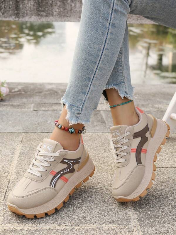 Chaussures de sport décontractées pour femmes 2025 Nouvelles chaussures de printemps automne toutes saisons à semelle épaisse Chaussures de sport à la mode polyvalentes légères Chaussures décontractées d'été style "dad shoes"