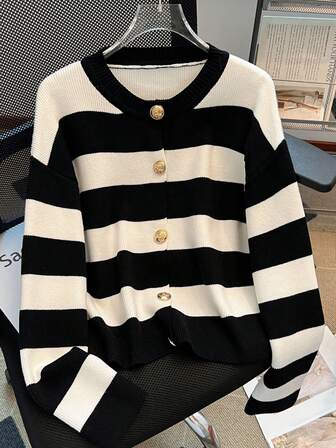 Höst/vinter Minimalistisk Randig Metallknappar Rundhalsad Kofta, Modern Elegant Avslappnad Mångsidig Stickad Tröja