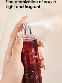 1瓶150毫升清新花果香型喷雾，天然持久，舒缓香气，适用于卧室、衣橱、约会、生日礼物、日常旅行，四季皆宜。