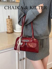 1件 CHAIKA & KILTER 女士纯色亮面PU皮革单肩包，时尚多口袋大容量波士顿保龄球包，带拉链封口，适合日常和户外使用（附赠吊坠） - 酒紅色 - 查看 6