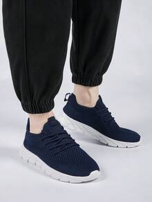 DaoLxi 男士健身网球运动网眼时尚运动鞋轻便运动健身跑步休闲鞋舒适运动鞋深蓝白色 - 深藍白 - 查看 3