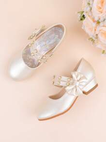 女童时尚白色香槟色蝴蝶结装饰优雅高跟礼服鞋，适合正式场合、派对、婚礼、演出、舞蹈等，适合幼儿、小女孩和大女孩。