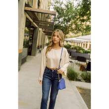 Saffiano Small Dome Crossbody Bag With Chain Strap - 裸色 - 查看 6