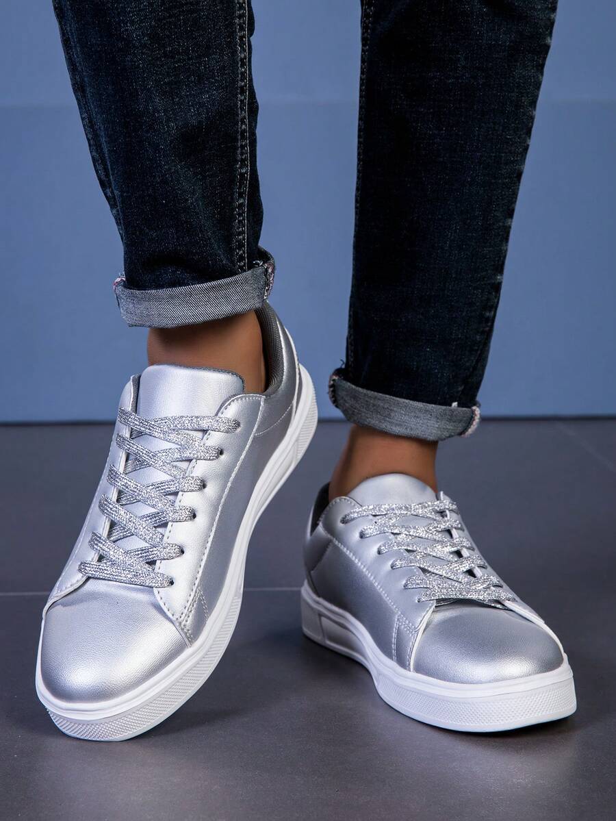 Men's Silver Casual Sneakers, Non-Slip Work Shoes, Comfortable Breathable Fashion High-End Shoes, Spring/Summer New Student Back To School