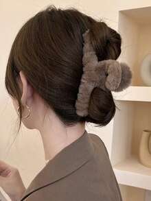 New Arrival Hot Selling Plush Large Square Hair Clip, Hair Claw Hair Accessory For Women, Autumn/Winter Hair Accessories Fashion Claw Clips Ladies Hair Clamps Casual Hair Jaw Clip Autumn Accessories