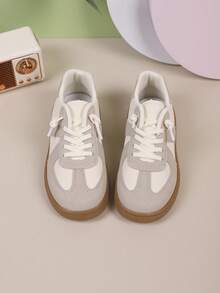 1 双儿童软底防滑圆头低帮休闲时尚运动鞋，适合男孩和女孩，四季皆宜 - 米色 - 查看 4